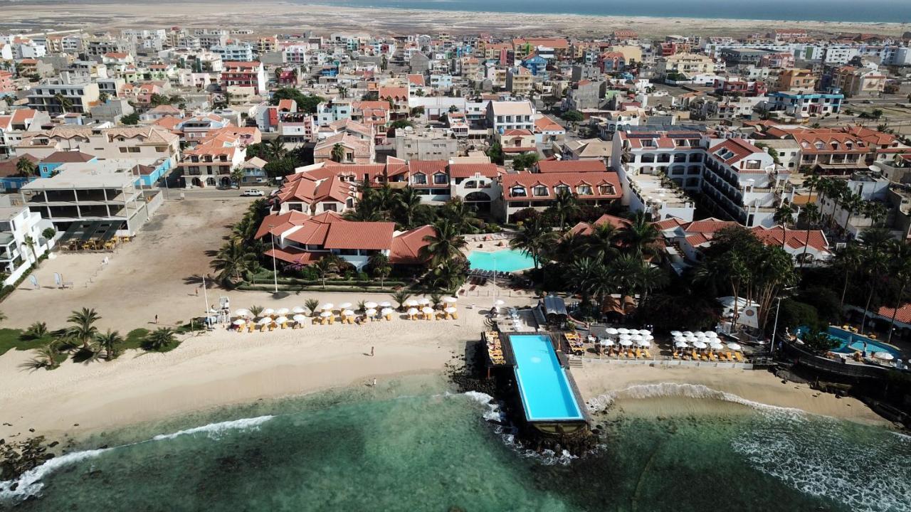 Oceanfront Apt 4 Porto Antigo II Santa Maria Bagian luar foto